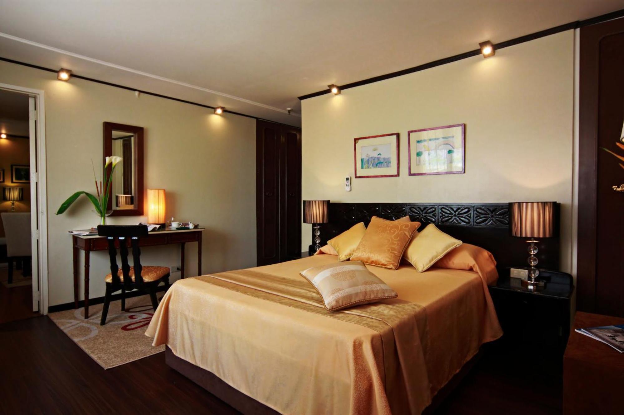 Hotel Manor