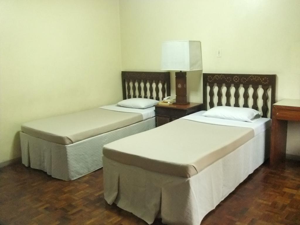 Manor Hotel Manila