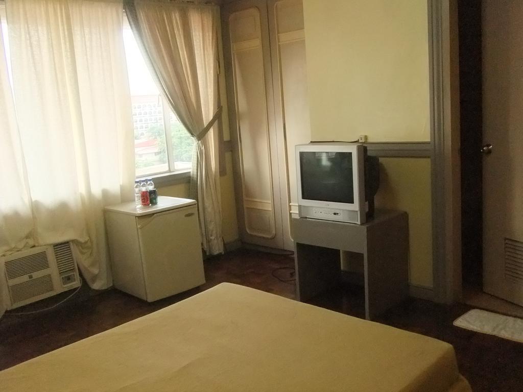 Manor Hotel Manila