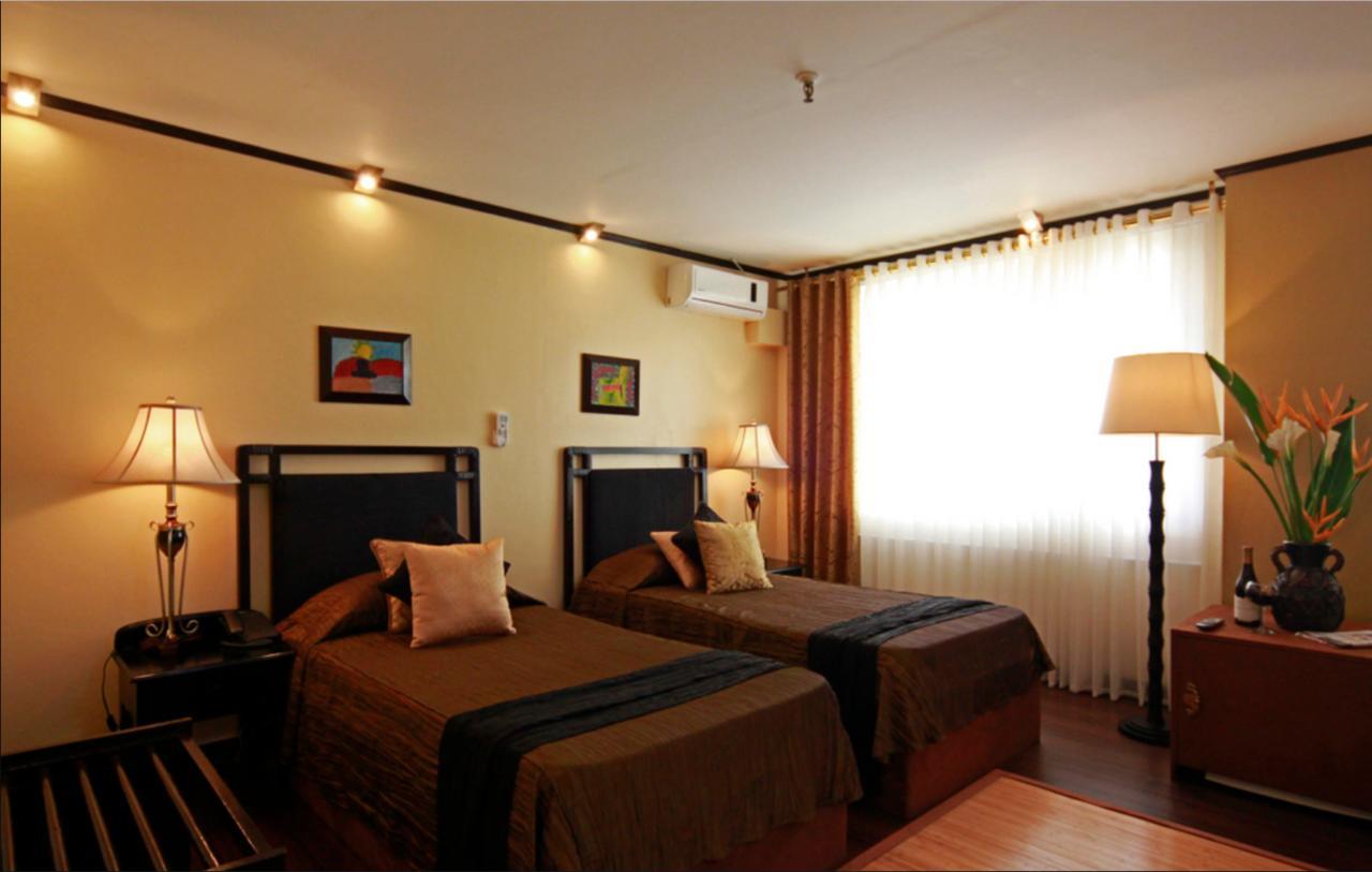 Hotel Manor