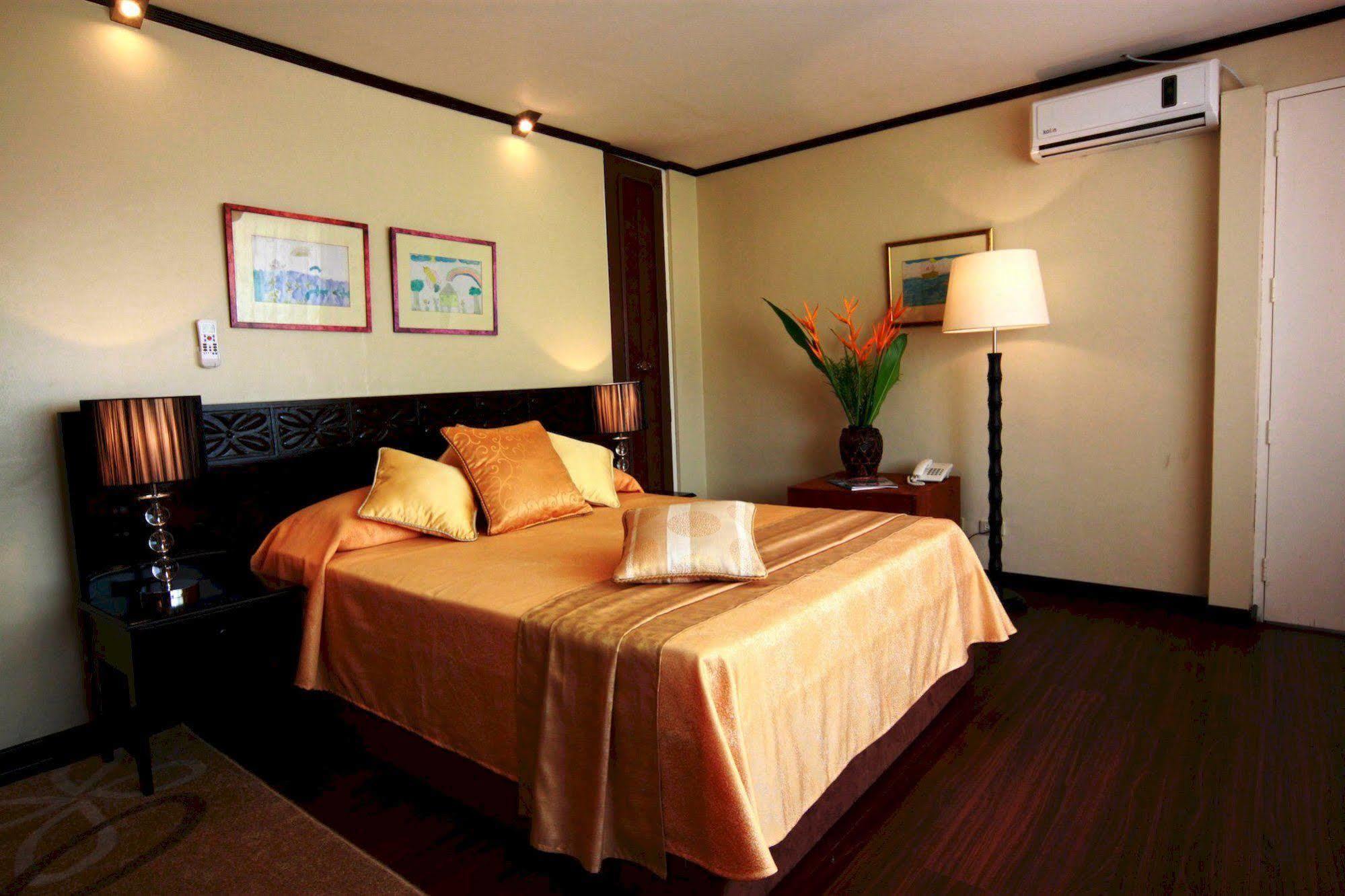 Manor Hotel 3*